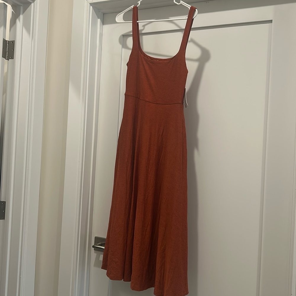 Beyond Yoga// Featherweight At The Ready Square Neck Dress